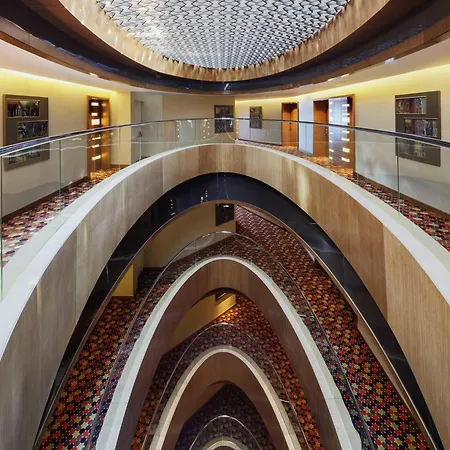 Ξενοδοχείο Movenpick 5*