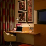 موڤنبيك فندق 5*