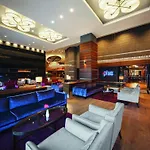 موڤنبيك فندق 5*