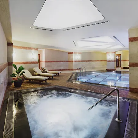 موڤنبيك 5*