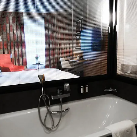 ホテル Movenpick 5*