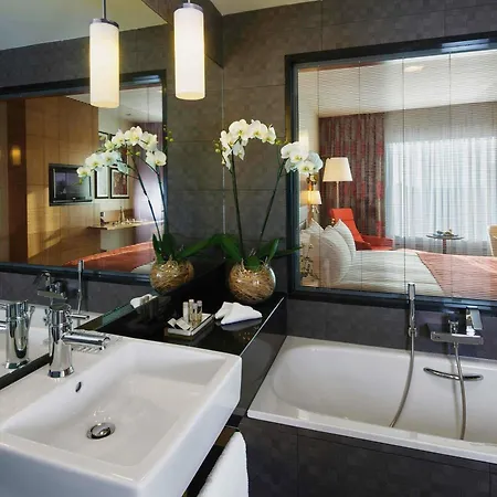 ホテル Movenpick 5*