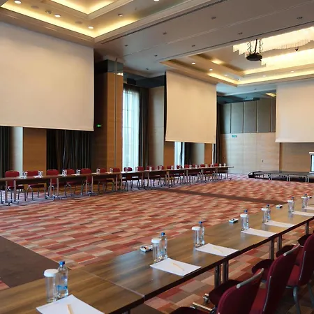 מלון Movenpick 5*
