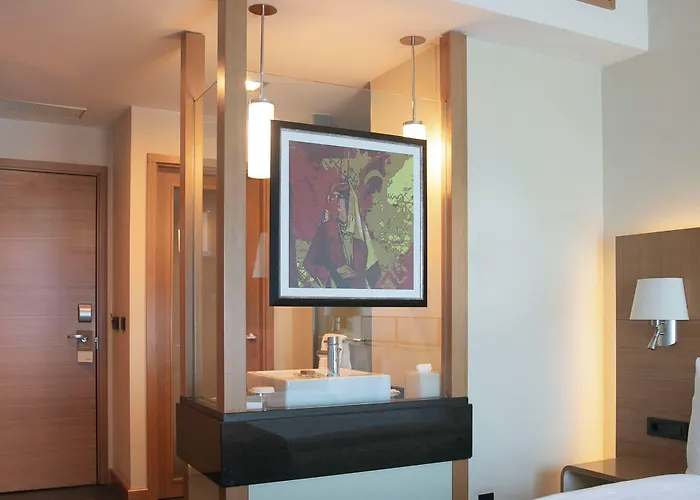 מלון Movenpick 5*