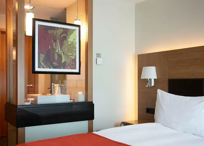 Movenpick מלון 5*