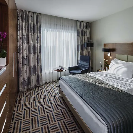 Movenpick מלון 5*